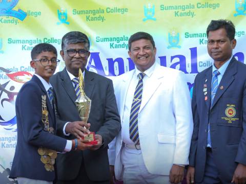 මහනුවර වාරියපොළ ශ්රී සුමංගල විද්යාලයේ නිවාසාන්තර මලල ක්රිඩා උත්සවය