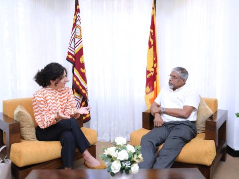 මධ්‍යම පළාත් ආණ්ඩුකාරවර මහාචාර්ය එස්. බී. එස්. අභයකෝන් මහතා සහ යුනිසෙෆ් ආයතනයේ ළමා රැකවරණ සභාපතිනිය අතර හමුවක් මහනුවරදී.