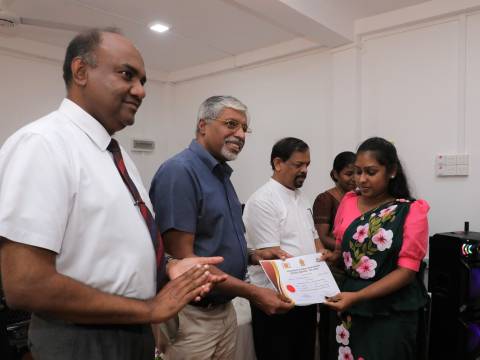 දඹුල්ල ඉනාමලුවට  කාන්තා සංවර්ධන මධ්‍යස්ථානයක් 