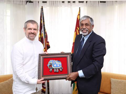 මධ්‍යම පළාත් ආණ්ඩුකාරවර මහාචාර්ය එස්.බී.එස්. අභයකෝන් මහතා සහ ඕස්ට්‍රේලියානු මහ කොමසාරිස්  (Mr. Matthew Duckworth) මහතා අතර හමුවක් 