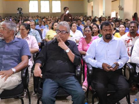 'රත්න ශ්‍රී  ගීසර''  ප්‍රසංගය, මධ්‍යම පළාත් ආගමනය මාතලේ අකුරම්බොඩට