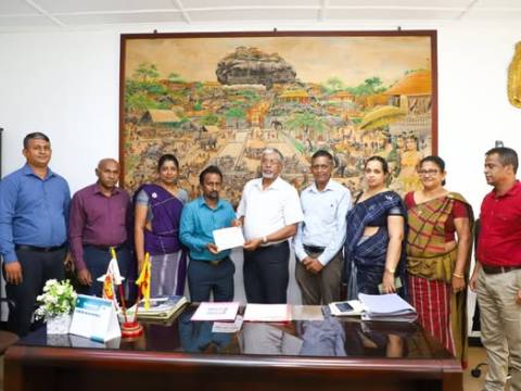 මධ්‍යම පළාත්  අධ්‍යාපන සේවා සණස සමිතියෙන් මුදල් පරිත්‍යාගයක්