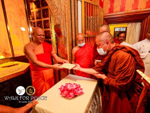 ඒහිපස්සිකෝ’ සාම පාදයාත්‍රාව මහනුවරින් ඇරඹේ